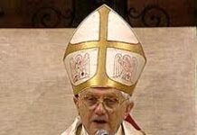 Sứ Điệp Urbi et Orbi của ĐTC Bênêđictô XVI trong Lễ Phục Sinh 2011