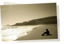 Bên đời ta còn có ai đó lạc loài