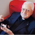 Người phát minh ngôn ngữ máy tính qua đời