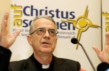 Họp báo về cuộc viếng thăm của ĐTC tại Tây Ban Nha