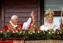 Lãnh đạo Chính thống kêu gọi Vatican giải quyết tranh chấp