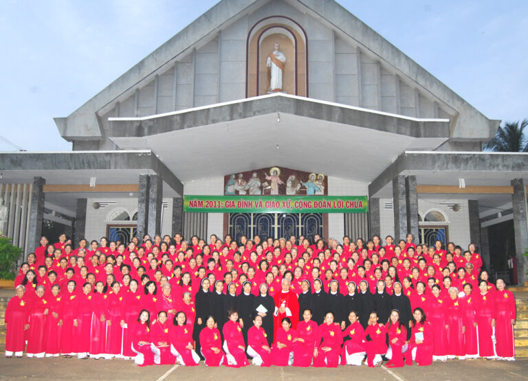 Hiệp hội Mến Thánh Giá Tại Thế mừng lễ Suy Tôn Thánh Giá_2011