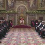 Đức Thánh Cha tiếp kiến đoàn ngoại giao cạnh Tòa Thánh