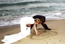 Viết chữ trên cát