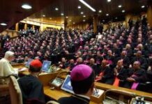 Thượng Hội Đồng Giám Mục tiếp tục với phiên nhóm toàn thể thứ 2 và 3.