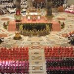 Đức Thánh Cha chủ sự công nghị tấn phong 6 Hồng Y mới