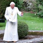 Đức Thánh Cha Bênêđictô XVI ở Castel Gandolfo