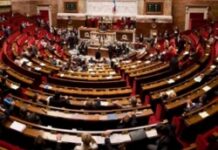 Pháp: Quốc gia thứ 14 hợp pháp hóa hôn nhân đồng giới