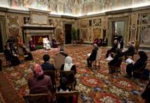 Đức Thánh Cha tố giác nền kinh tế tài chánh thiếu đạo đức