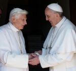 Đức Thánh Cha Phanxicô đón vị Tiền Nhiệm trở về Vatican