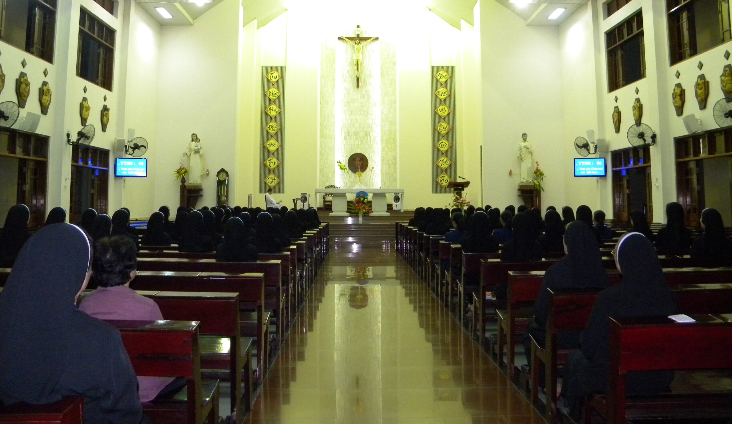 Trước Thánh Thể cùng với Đức Thánh Cha Phanxicô