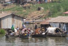 Những mảnh đời nghèo