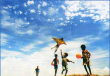 Khi ta nhìn lên, ước mơ gần hơn