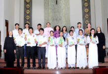 Hình ảnh Thánh lễ gia nhập Kitô giáo tại Hội dòng