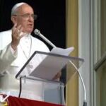 Bí tích Rửa tội làm cho chúng ta trở nên những chi thể của Thân thể Đức Kitô và của Dân Thiên Chúa