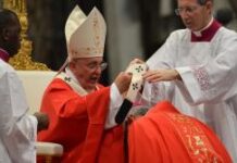 Thay đổi nghi thức trao dây Pallium cho các vị Tổng Giám Mục chính tòa