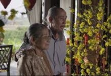Cha mẹ xót xa vì con lo kiếm tiền không về ăn tết