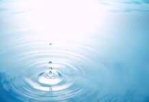 Giọt nước giữa đại dương