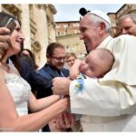 Cần cấp thiết củng cố liên lạc giữa gia đình và cộng đoàn kitô