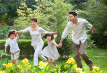 Thời nay, chúng ta quá bận để yêu nhau