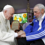 Món quà Đức Phanxicô tặng Fidel Castro: một thông điệp thách thức từ thầy giáo cũ của nhà lãnh đạo Cuba