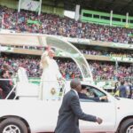 ‘Hãy cho đi những gì các con chưa được nhận’ – Đức Phanxicô nói với giới trẻ Kenya