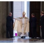 Tường thuật Thánh lễ và lễ nghi mở Cửa Năm Thánh Lòng Thương Xót