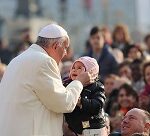 Noi gương khiêm nhường của Thiên Chúa trở thành trẻ thơ