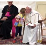 Đức Thánh Cha gặp 650 người dự Hội nghị về người khuyết tật