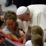 Phục sụ sự sống, dụng cụ của sự hiệp thông và dấu chỉ lòng thương xót