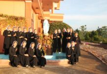 Theo Gót Mẹ Trong Đời Tận Hiến