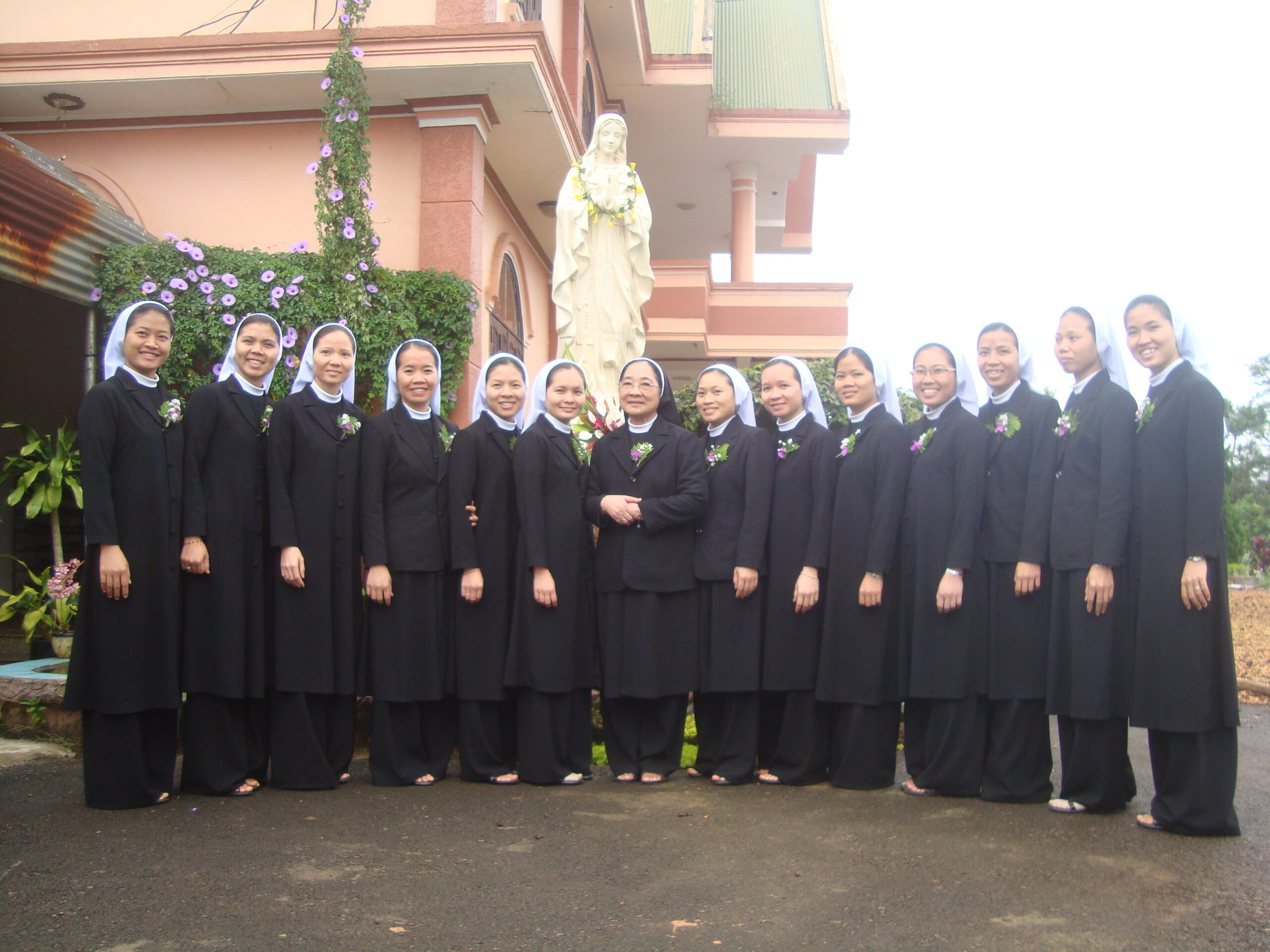 Người Làm Nghề Nữ Tỳ