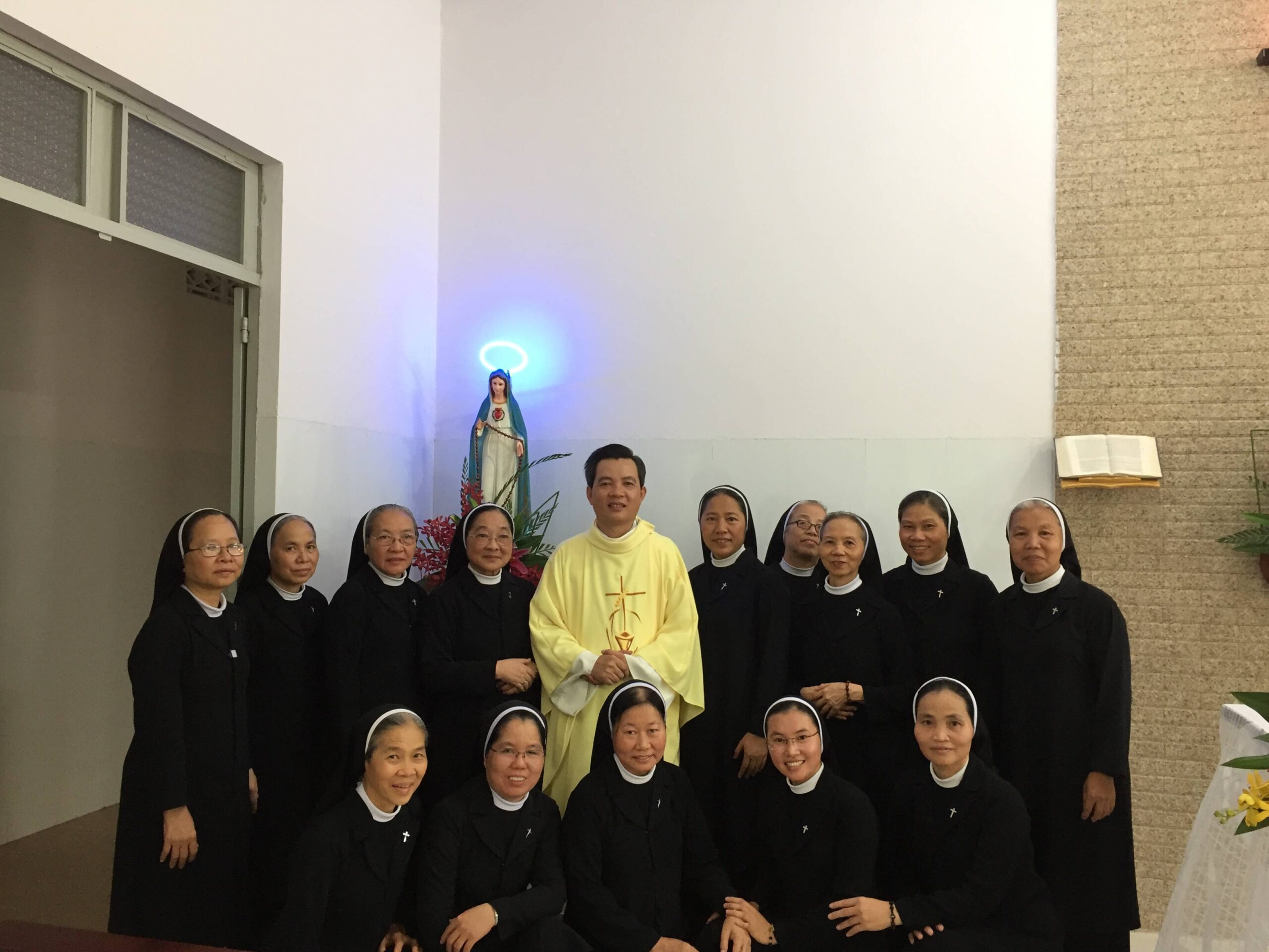 Cộng đoàn Tân Hiệp mừng Bổn mạng Fatima