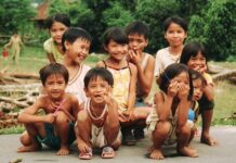 Hãy trả cho trẻ em những gì thuộc về chúng!