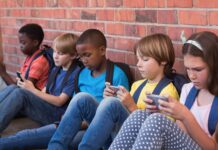 Tác động tiêu cực của smartphone trên thế hệ trẻ