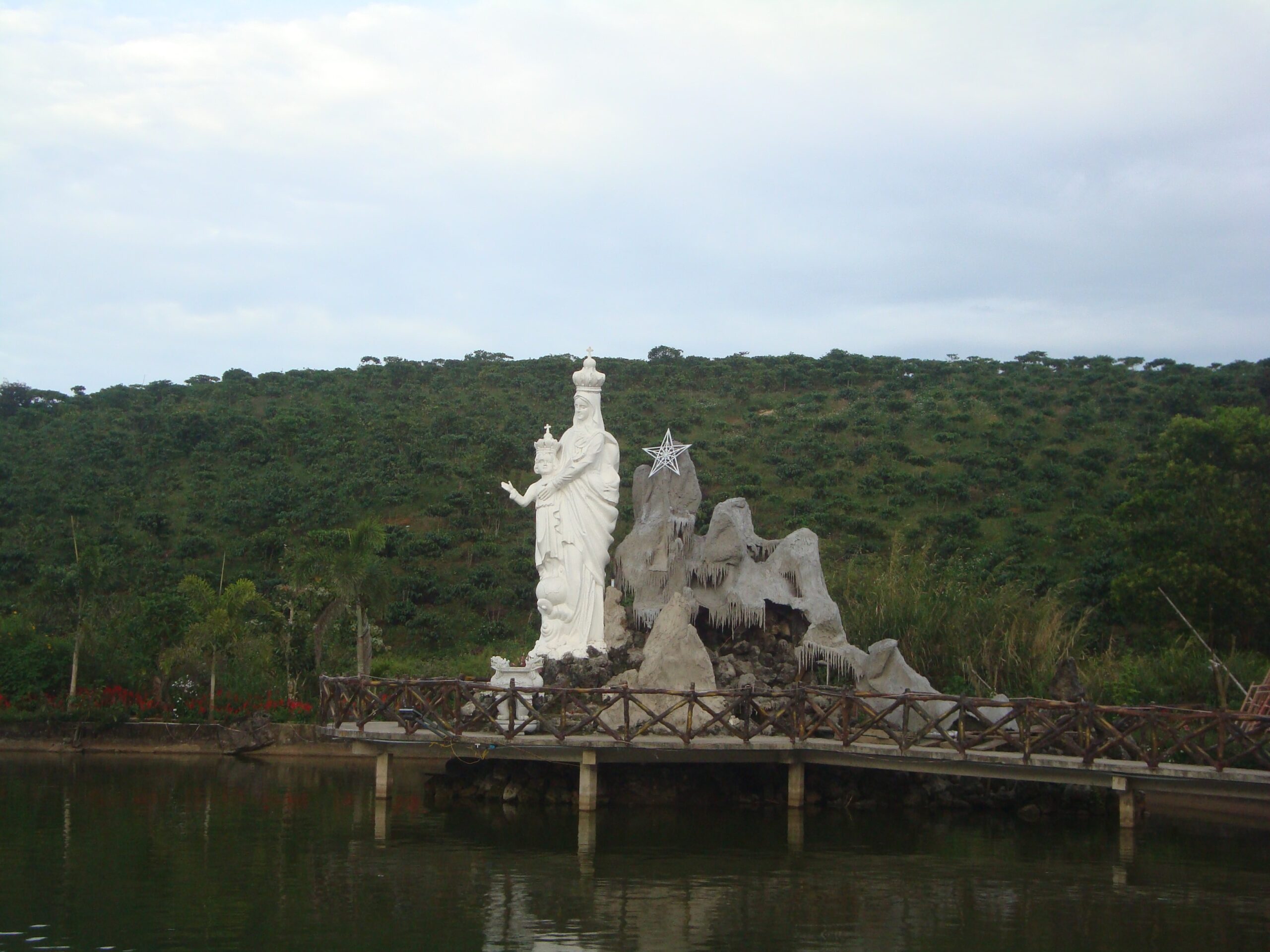 Câu chuyện về “Người Phụ Nữ Không Già” và Chị