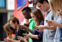 Tôi và Bạn… Chọn Nhìn Vào Đâu…?