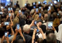 Đi Lễ Thời Face-Book, Za-Lô, A-Gù, Gu-Gờ