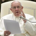 Đức Thánh cha nhắn nhủ mọi người “hãy ngẩng đầu lên, giữ cho lòng mình luôn nhẹ nhàng và tỉnh thức”