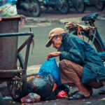 Tìm đến với người nghèo