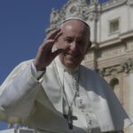 Giáo hội được sinh ra từ lửa tình yêu và từ ngọn lửa bùng lên trong ngày lễ Hiện Xuống