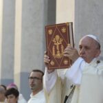 Đức Thánh Cha chia sẻ về hai động từ NÓI và CHO trong Tin mừng