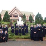 Hạnh phúc đời dâng hiến