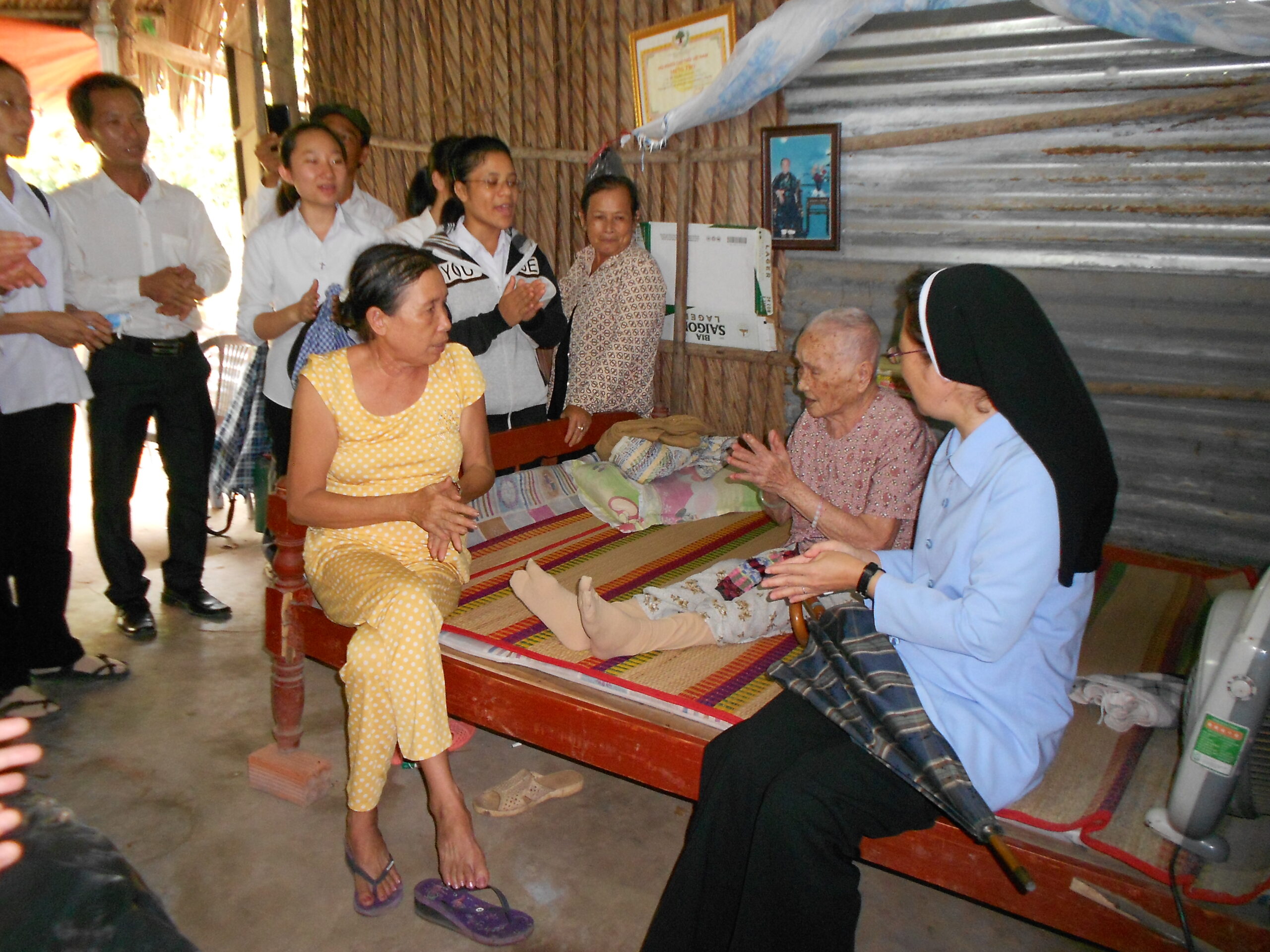 Một tháng lương của Sơ là bao nhiêu?