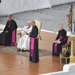 Chúa Thánh Thần bẻ gãy mọi xiềng xích trong tâm hồn chúng ta