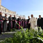 Giáo hội phải là cánh cửa rộng mở để đón tiếp mọi người