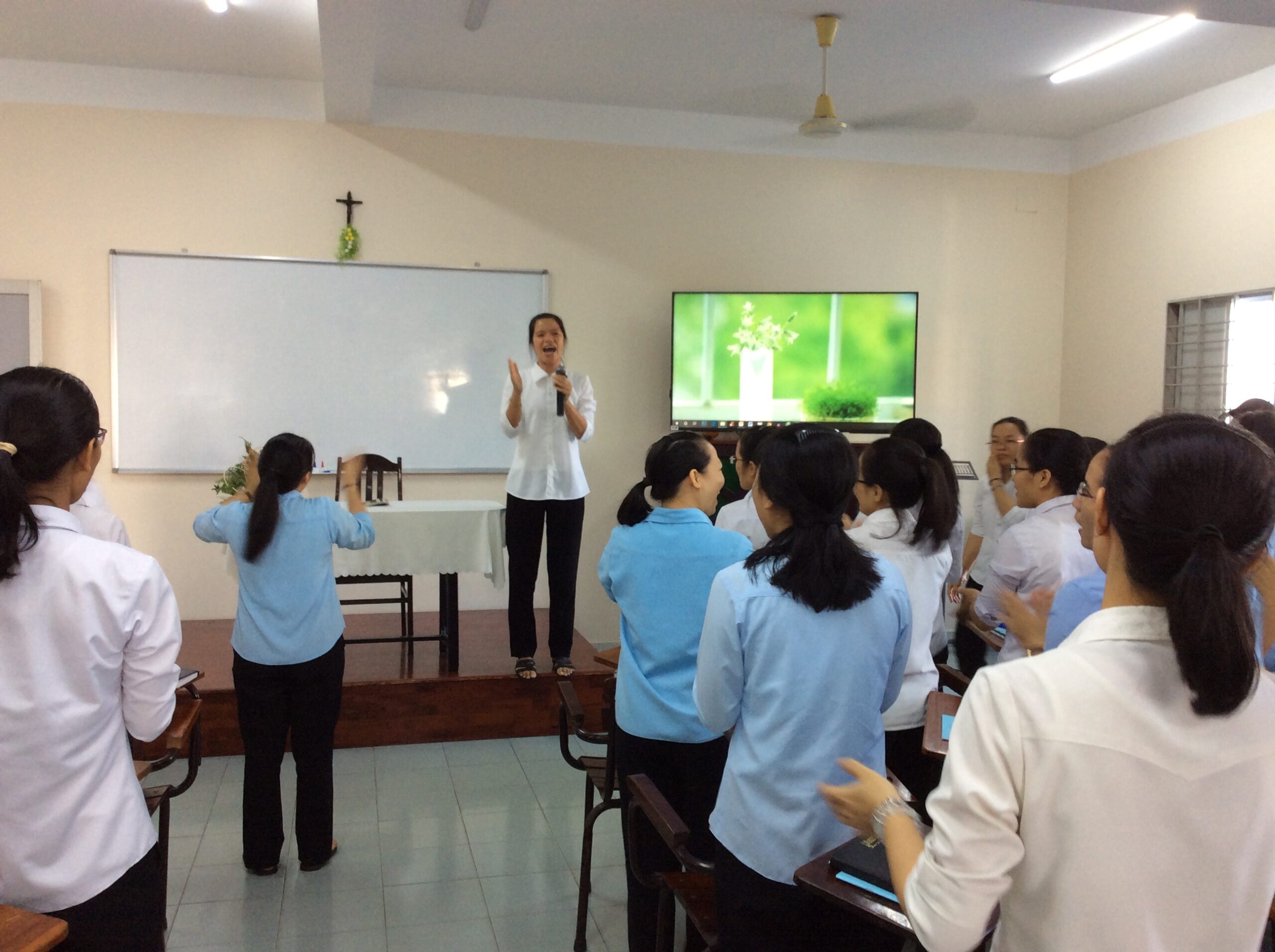 “Đối Thoại Thấu Cảm”