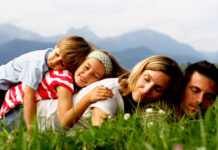 Bàn về chữ “tình” chữ “nghĩa” trong đời sống gia đình