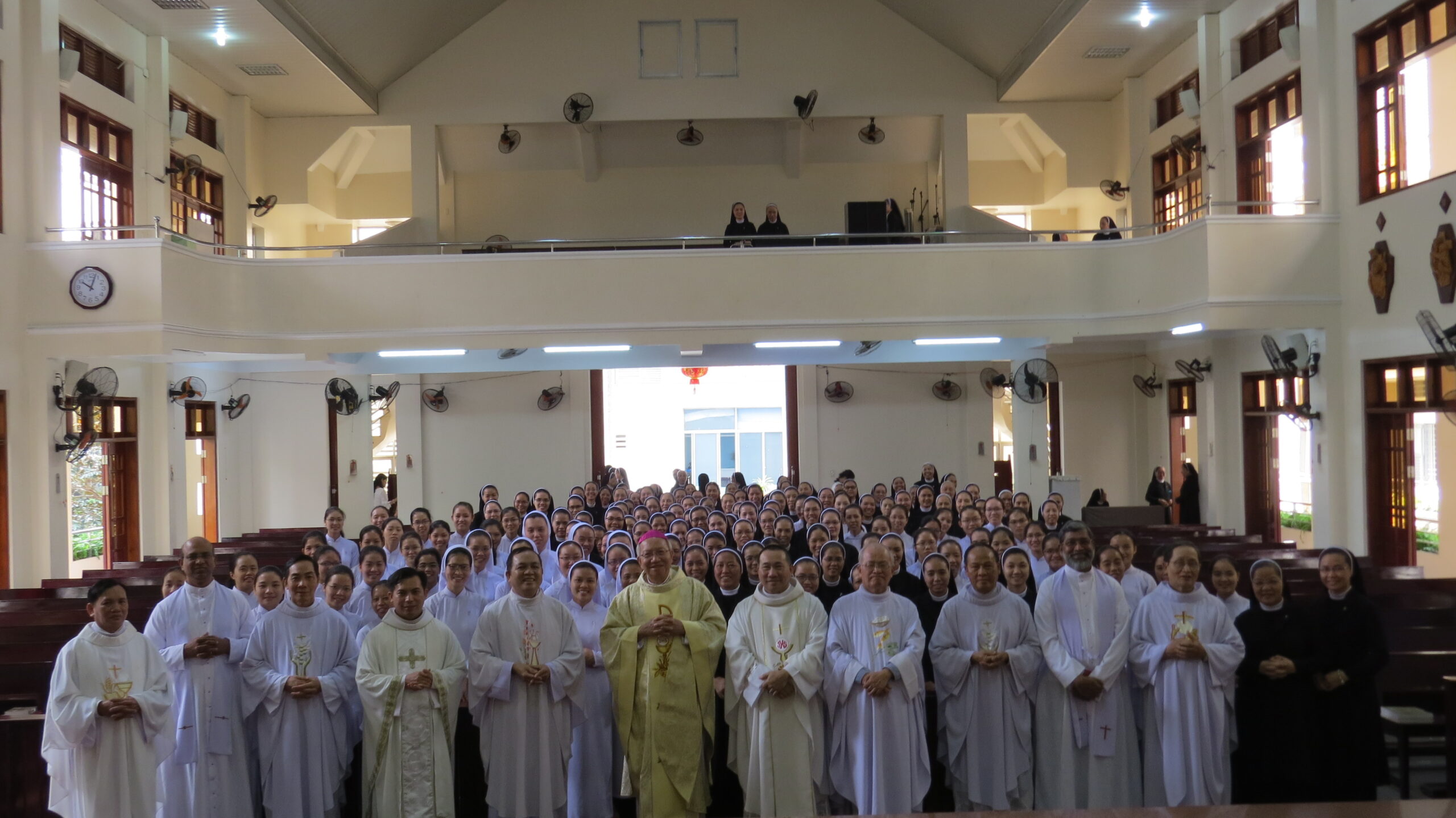 Mừng Lễ Dâng Chúa Giêsu Trong Đền Thánh