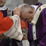 Mùa Chay là thời gian để chúng ta ngắt kết nối với điện thoại và kết nối với Tin mừng